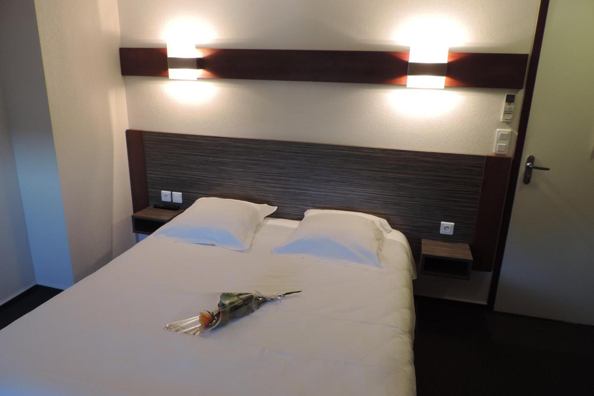 Hotel De France เอสปาลิยง ภายนอก รูปภาพ